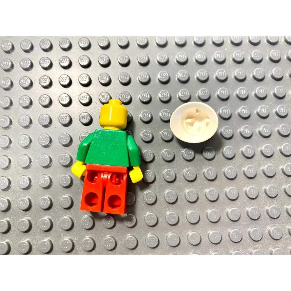 LEGO Minifigure ADV044 Adventurers Jungle Miss Gail Storm White Pith Helmet
